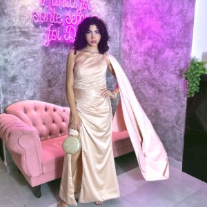 Vestido cetim cor champanhe